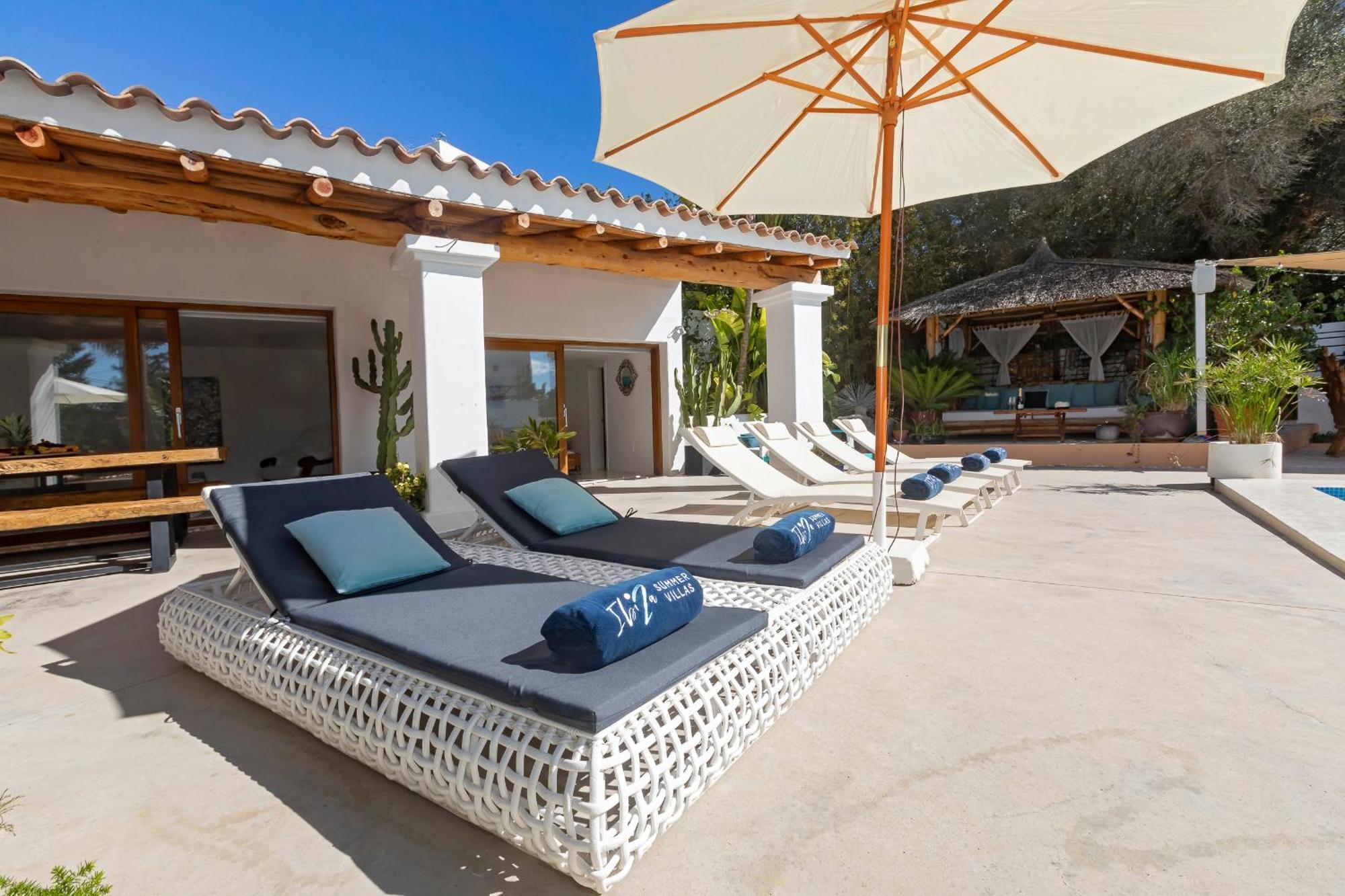 Villa Near Ibiza Town Sleeps 11 To 13 Guests Can Furnet Εξωτερικό φωτογραφία